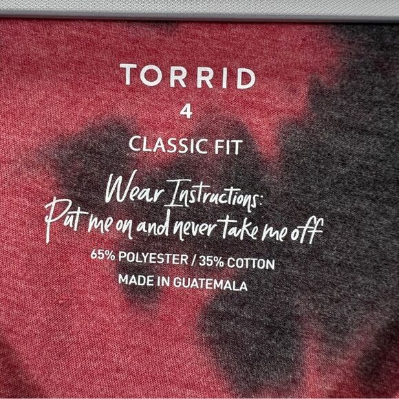 Torrid Red and Black Tie-Dye 'Bite Me' V-Neck Tee - Picture 6 of 8